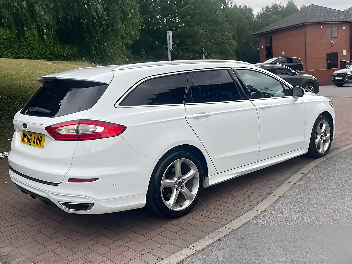 Used 2016 Ford Mondeo Titanium White - Interior and Exterior details 20