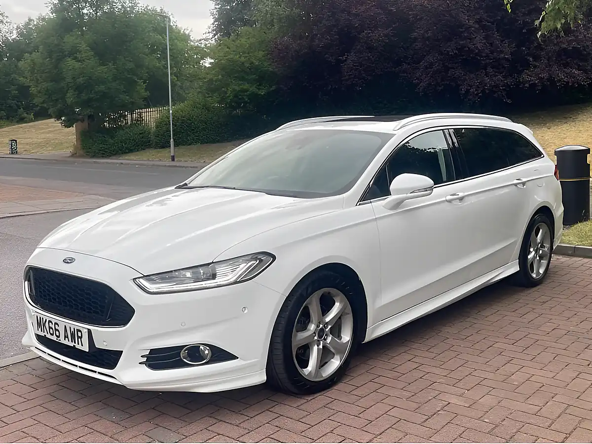 Used 2016 Ford Mondeo Titanium White - Interior and Exterior details 4