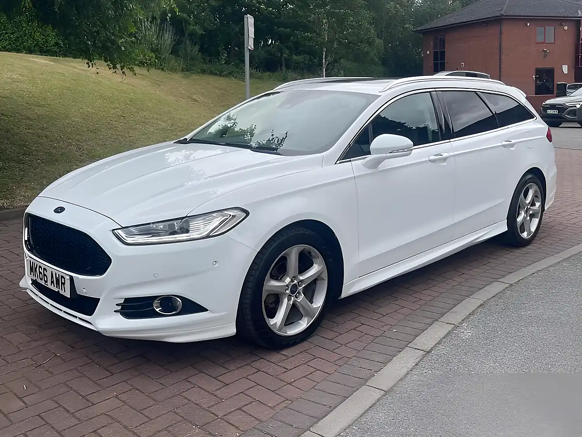 Used 2016 Ford Mondeo Titanium White - Interior and Exterior details 7