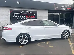 Used 2016 Ford Mondeo Titanium White - Interior and Exterior details 12