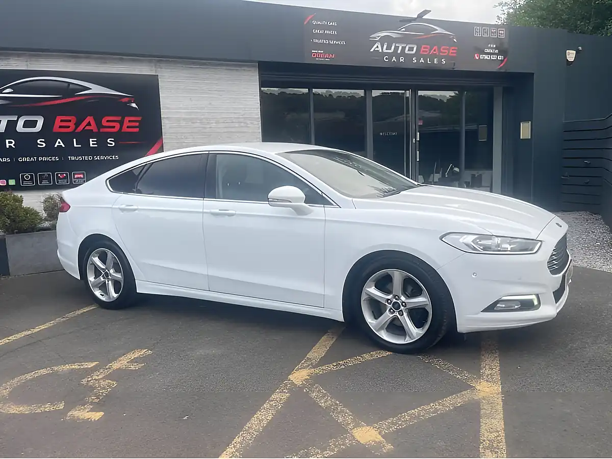 Used 2016 Ford Mondeo Titanium White - Interior and Exterior details 13