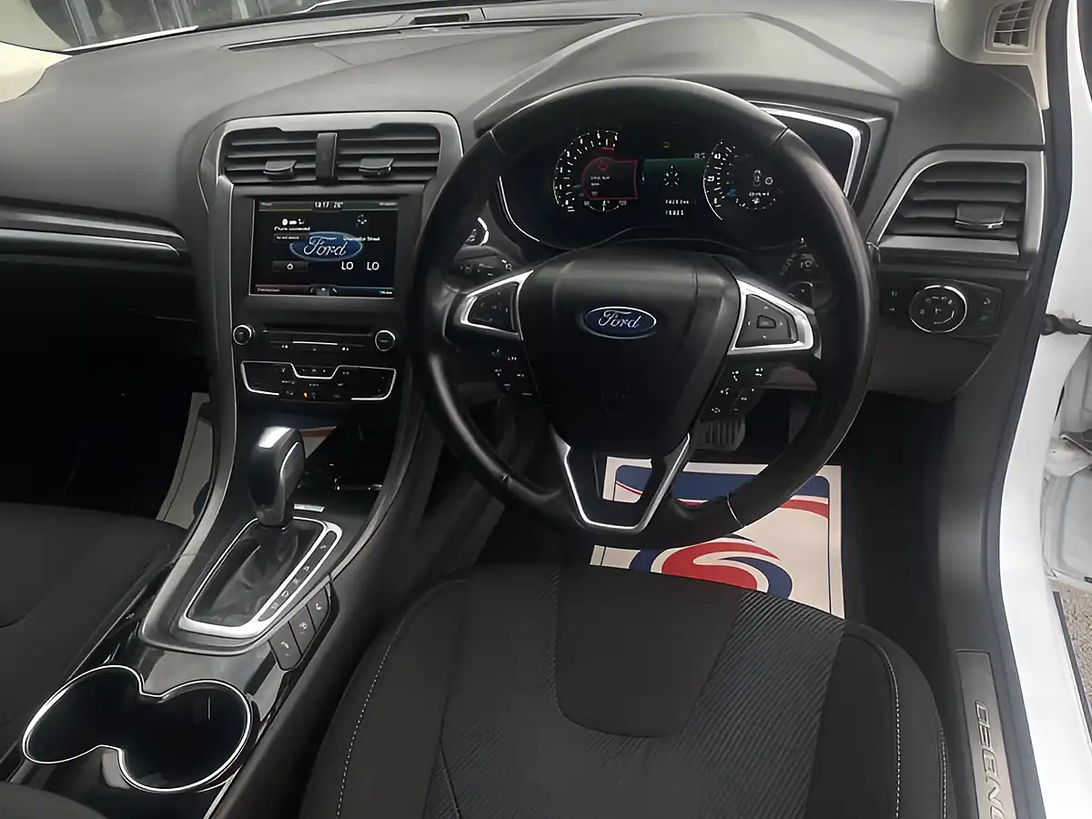 Used 2016 Ford Mondeo Titanium White - Interior and Exterior details 14