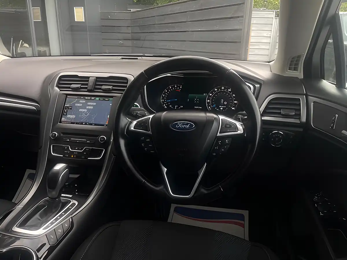 Used 2016 Ford Mondeo Titanium White - Interior and Exterior details 17