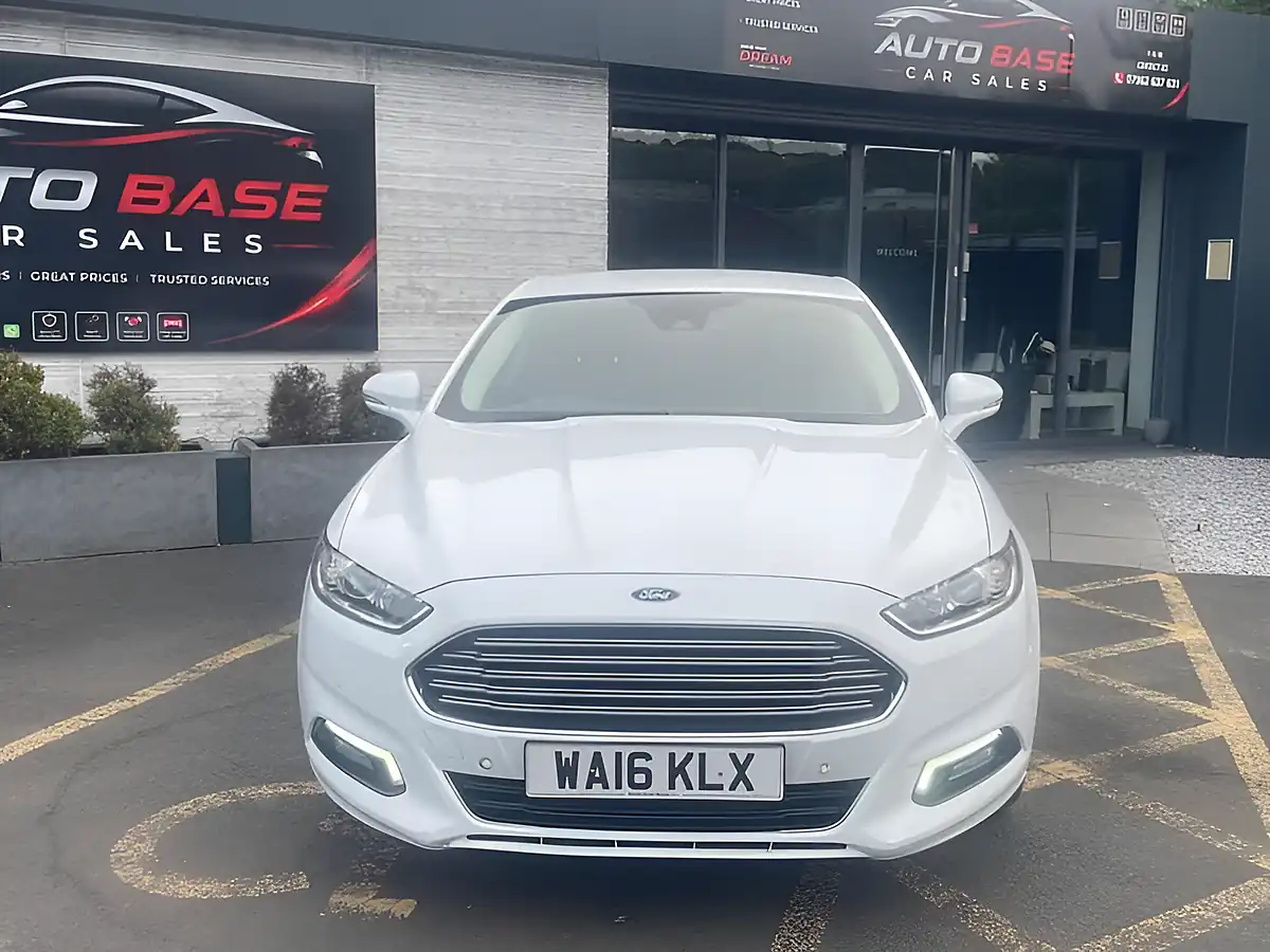 Used 2016 Ford Mondeo Titanium White - Interior and Exterior details 2