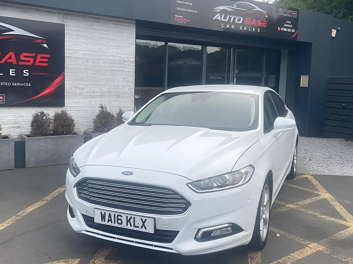 Used 2016 Ford Mondeo Titanium White - Interior and Exterior details 4