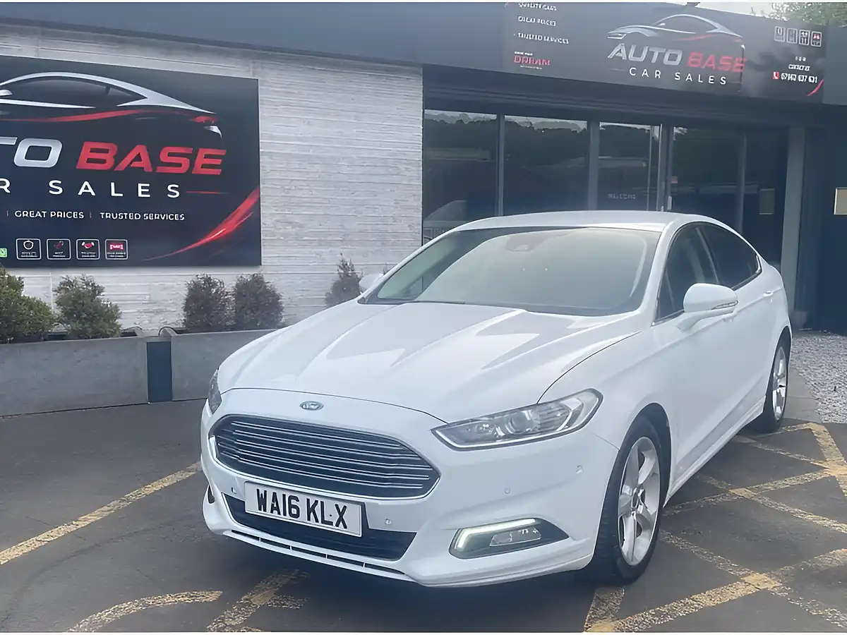 Used 2016 Ford Mondeo Titanium White - Interior and Exterior details 5