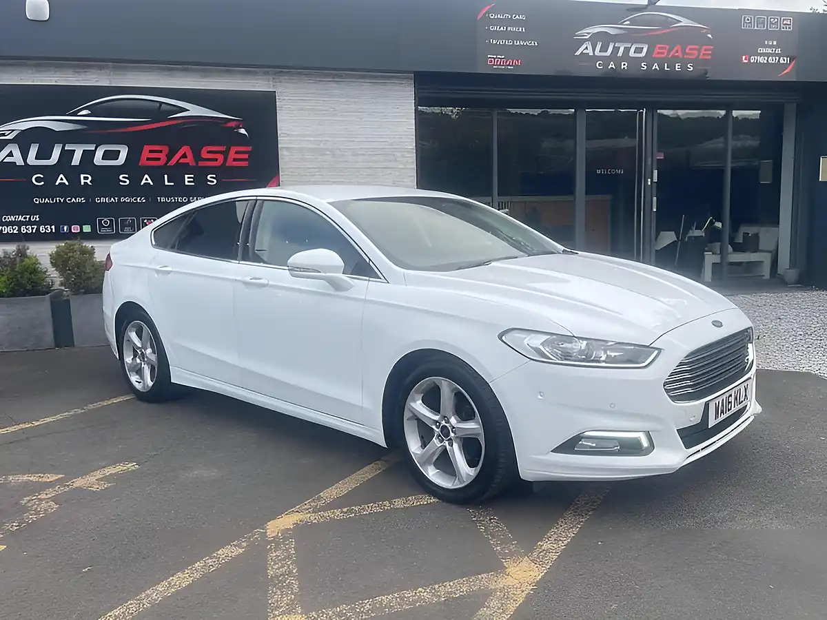 Used 2016 Ford Mondeo Titanium White - Interior and Exterior details 6