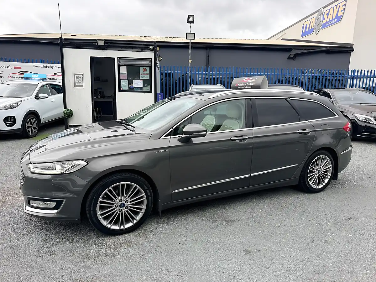 Used 2016 Ford Mondeo Vignale Grey - Interior and Exterior details 10