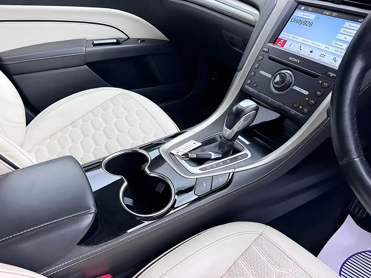Used 2016 Ford Mondeo Vignale Grey - Interior and Exterior details 13