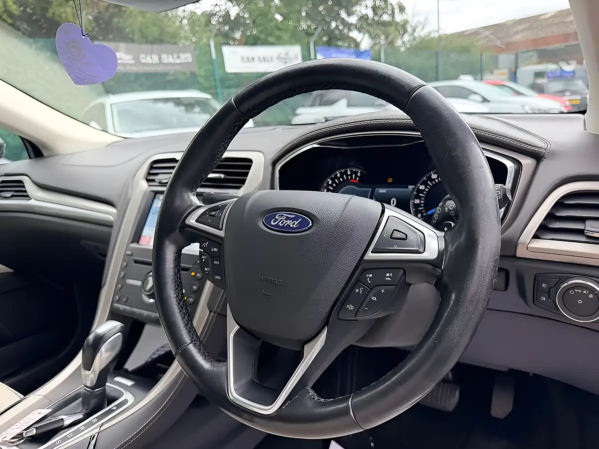 Used 2016 Ford Mondeo Vignale Grey - Interior and Exterior details 14