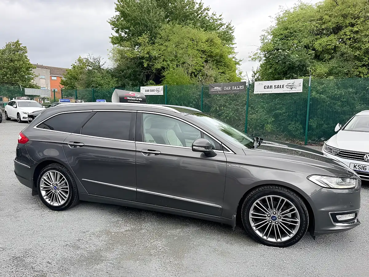 Used 2016 Ford Mondeo Vignale Grey - Interior and Exterior details 3