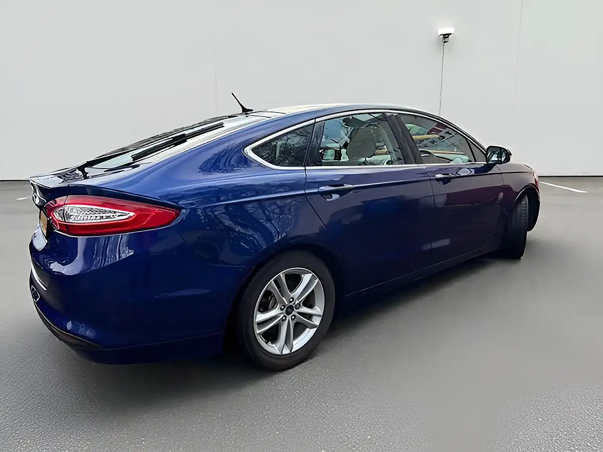 Used 2016 Ford Mondeo Zetec Blue - Interior and Exterior details 4