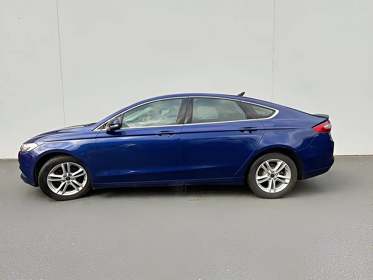 Used 2016 Ford Mondeo Zetec Blue - Interior and Exterior details 6
