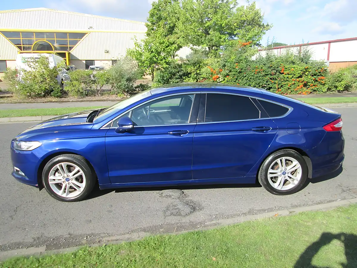 Used 2016 Ford Mondeo Zetec Blue - Interior and Exterior details 2