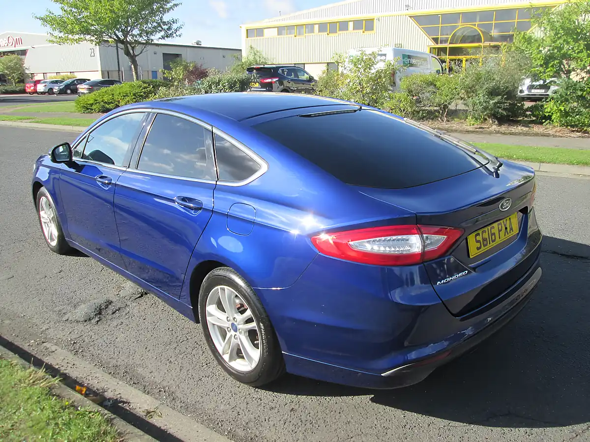 Used 2016 Ford Mondeo Zetec Blue - Interior and Exterior details 3