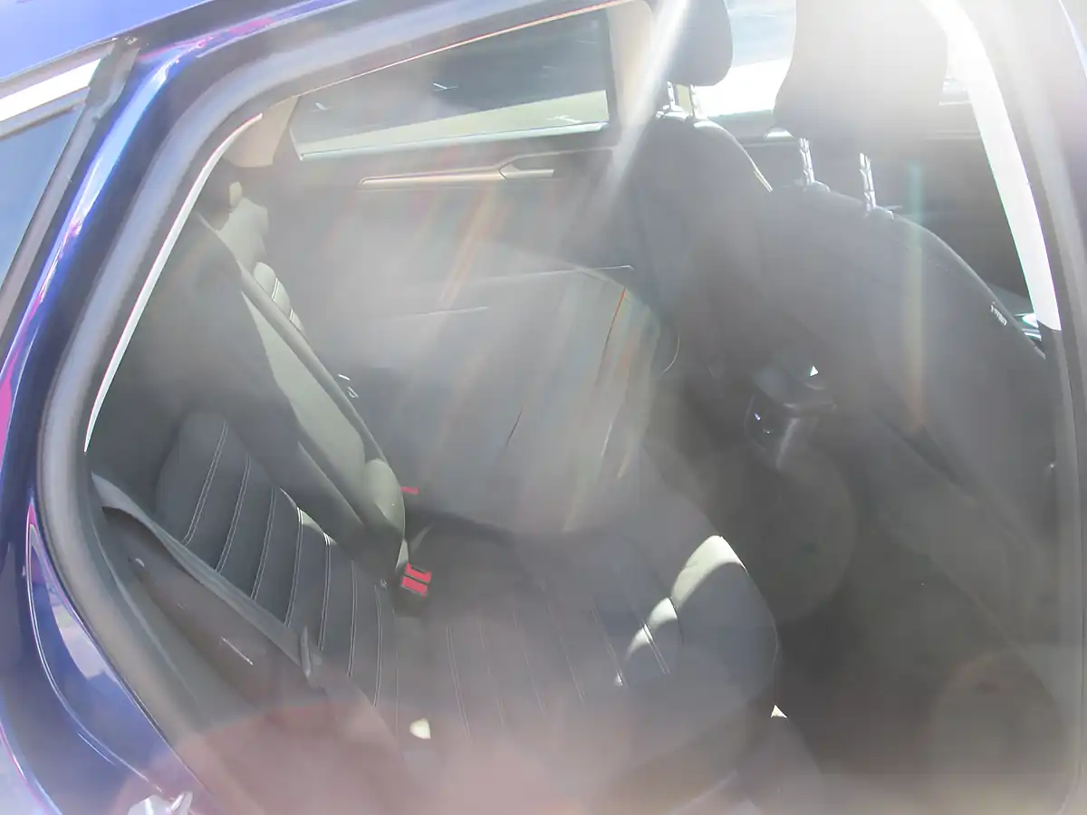 Used 2016 Ford Mondeo Zetec Blue - Interior and Exterior details 8