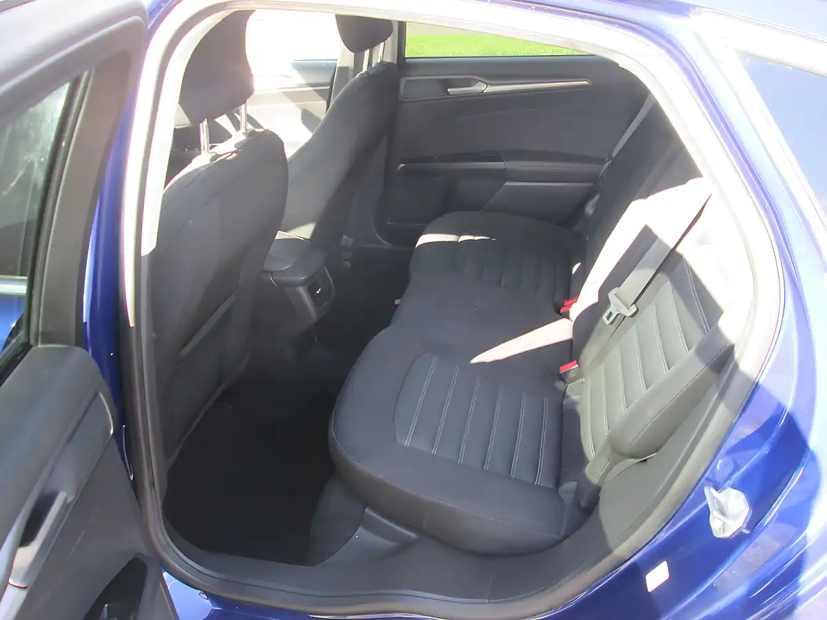 Used 2016 Ford Mondeo Zetec Blue - Interior and Exterior details 9