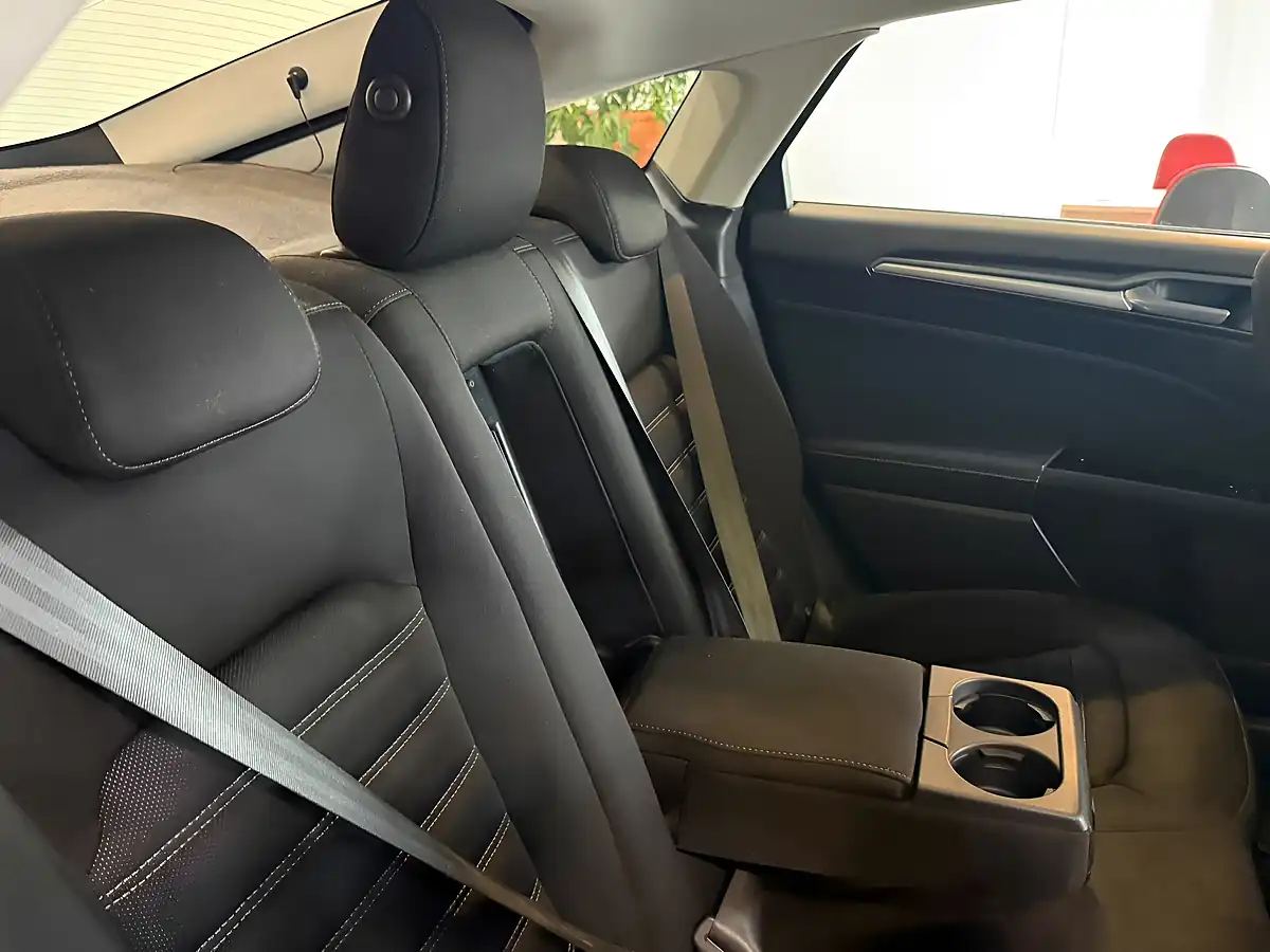Used 2016 Ford Mondeo Zetec Green - Interior and Exterior details 12