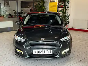 Used 2016 Ford Mondeo Zetec Green - Interior and Exterior details 3