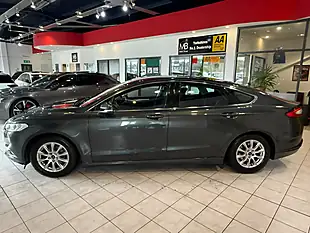 Used 2016 Ford Mondeo Zetec Green - Interior and Exterior details 5