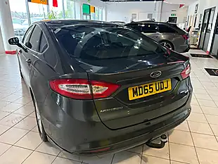 Used 2016 Ford Mondeo Zetec Green - Interior and Exterior details 6