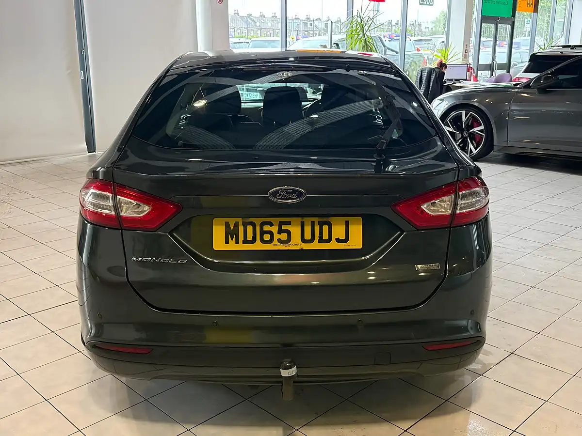 Used 2016 Ford Mondeo Zetec Green - Interior and Exterior details 8