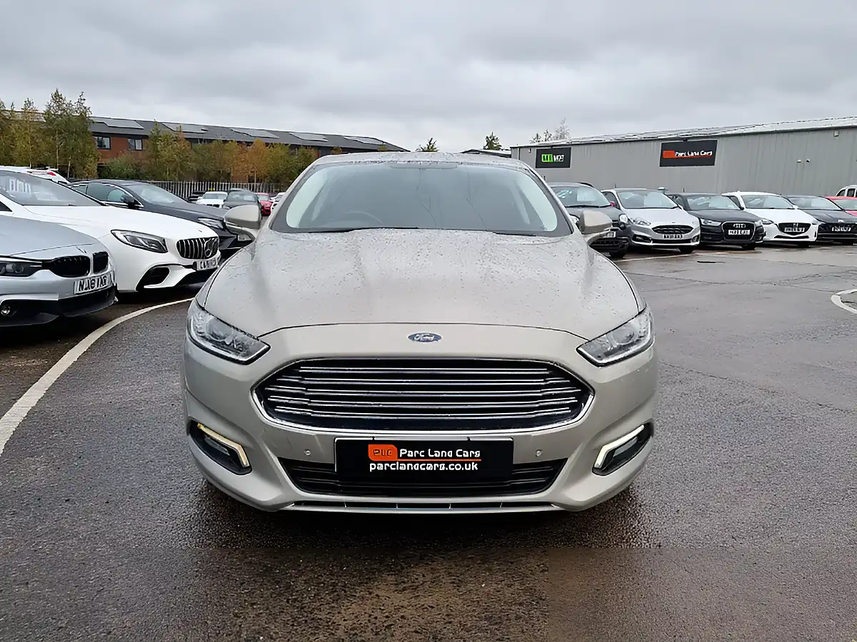 Used 2016 Ford Mondeo Zetec Oyster Silver Metallic - Interior and Exterior details 3