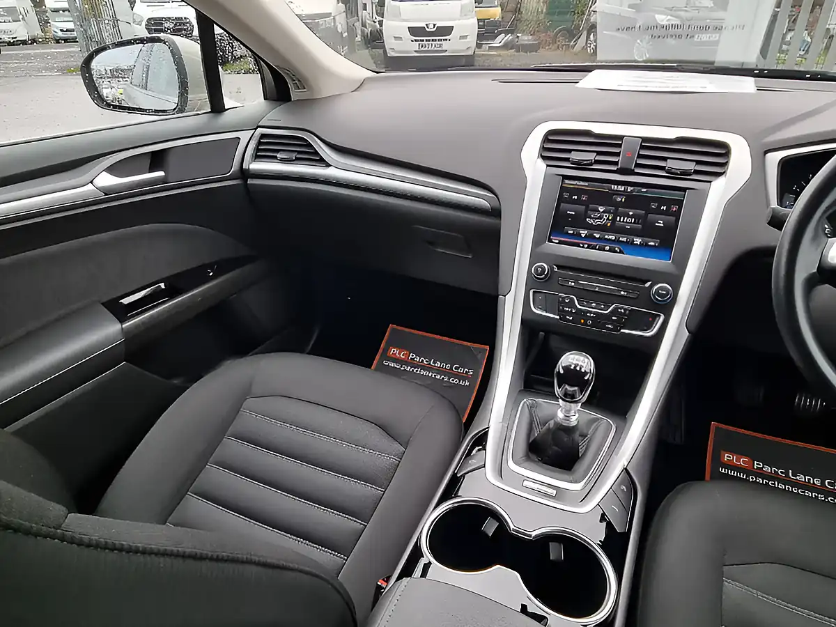 Used 2016 Ford Mondeo Zetec Oyster Silver Metallic - Interior and Exterior details 8