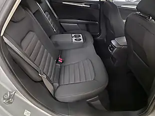Used 2016 Ford Mondeo Zetec Silver - Interior and Exterior details 11
