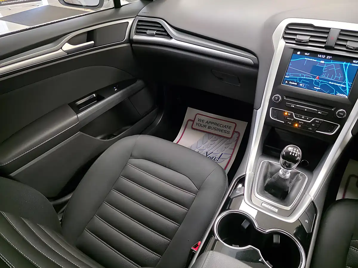 Used 2016 Ford Mondeo Zetec Silver - Interior and Exterior details 14