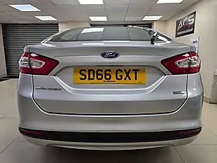 Used 2016 Ford Mondeo Zetec Silver - Interior and Exterior details 16