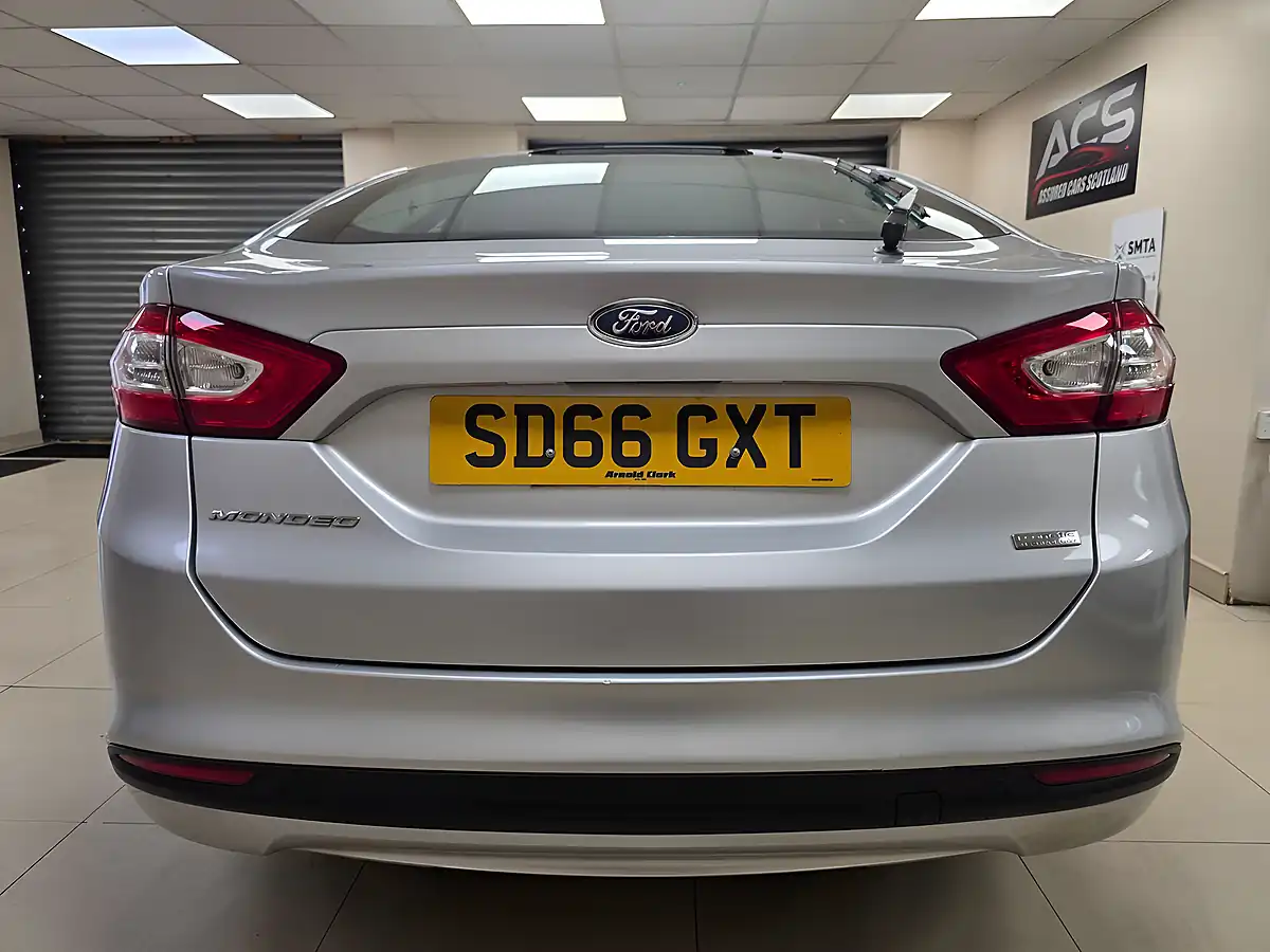 Used 2016 Ford Mondeo Zetec Silver - Interior and Exterior details 16