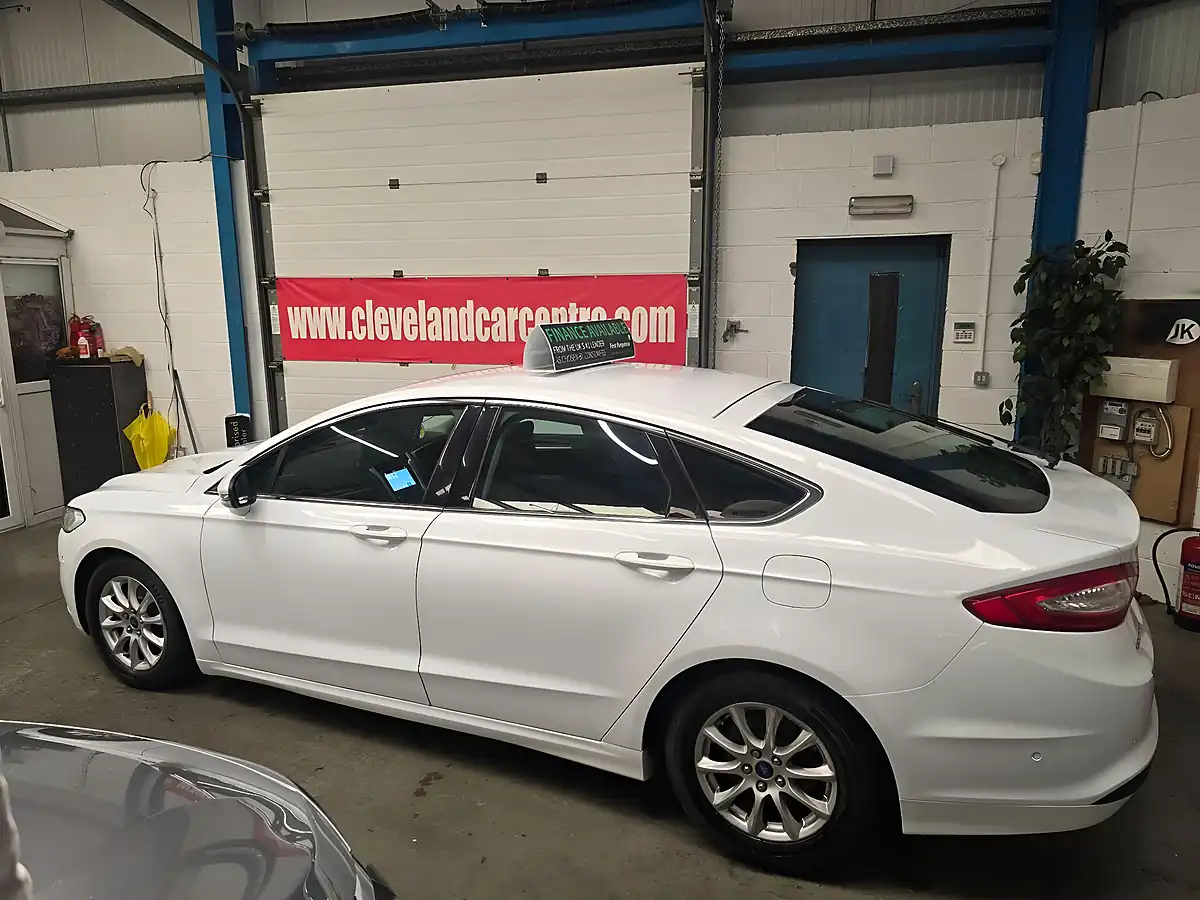 Used 2016 Ford Mondeo Zetec White - Interior and Exterior details 11