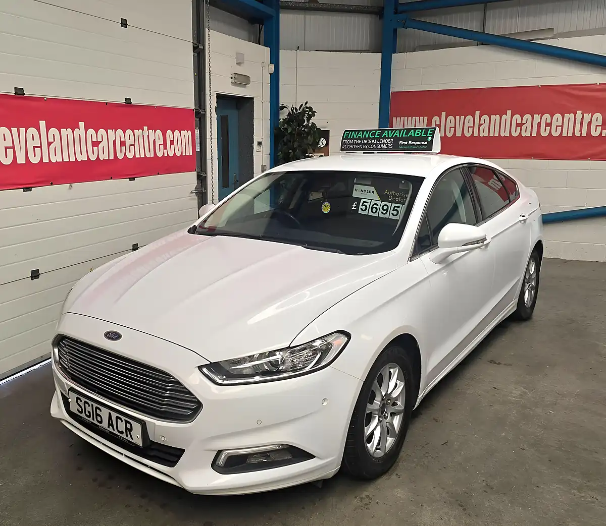 Used 2016 Ford Mondeo Zetec White - Interior and Exterior details 4