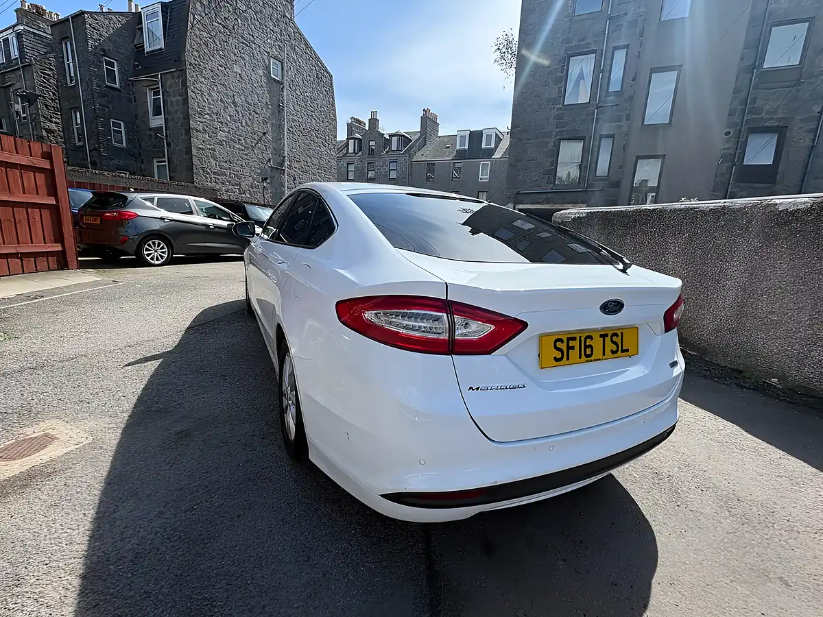 Used 2016 Ford Mondeo Zetec White - Interior and Exterior details 10