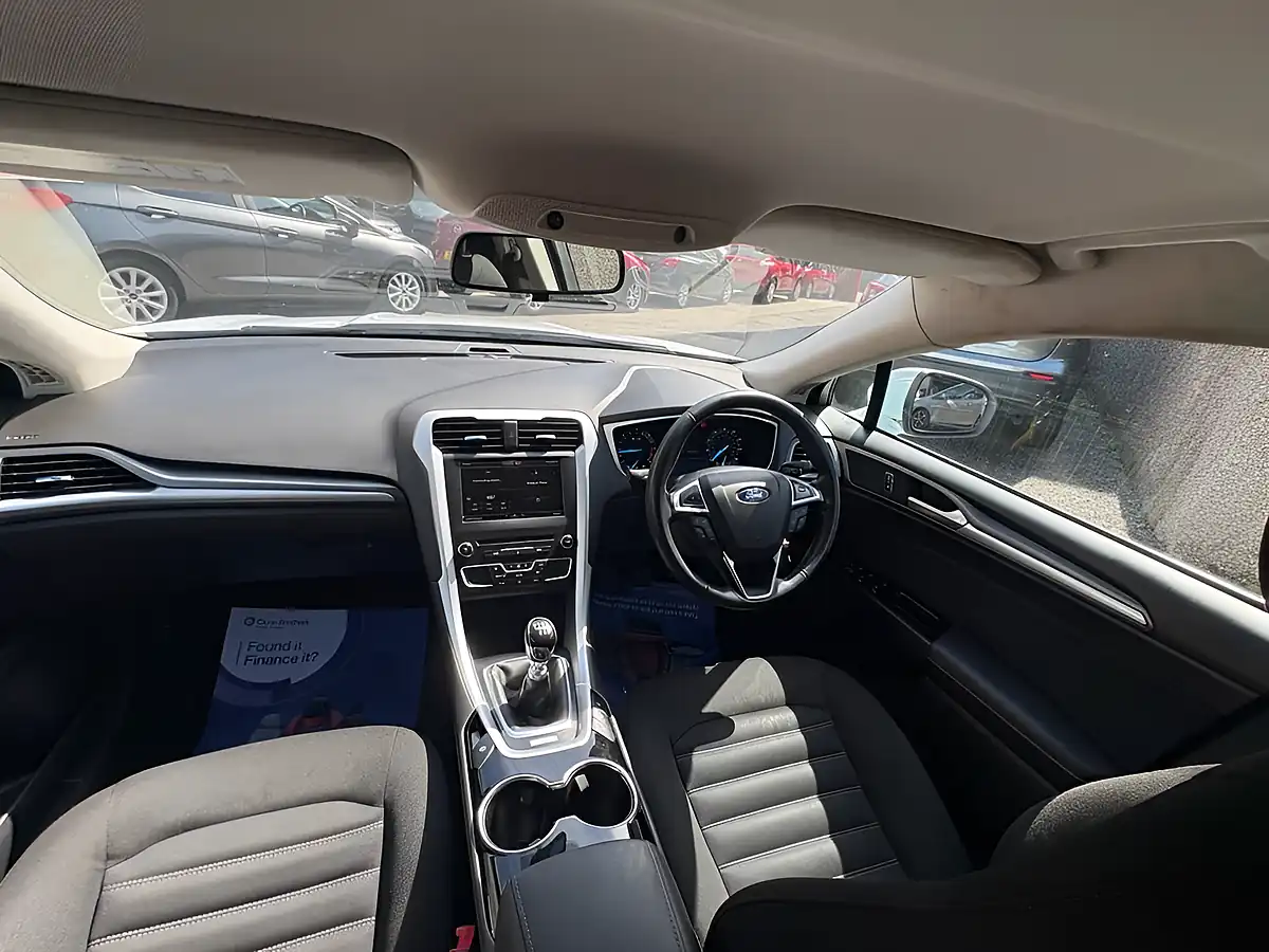 Used 2016 Ford Mondeo Zetec White - Interior and Exterior details 11