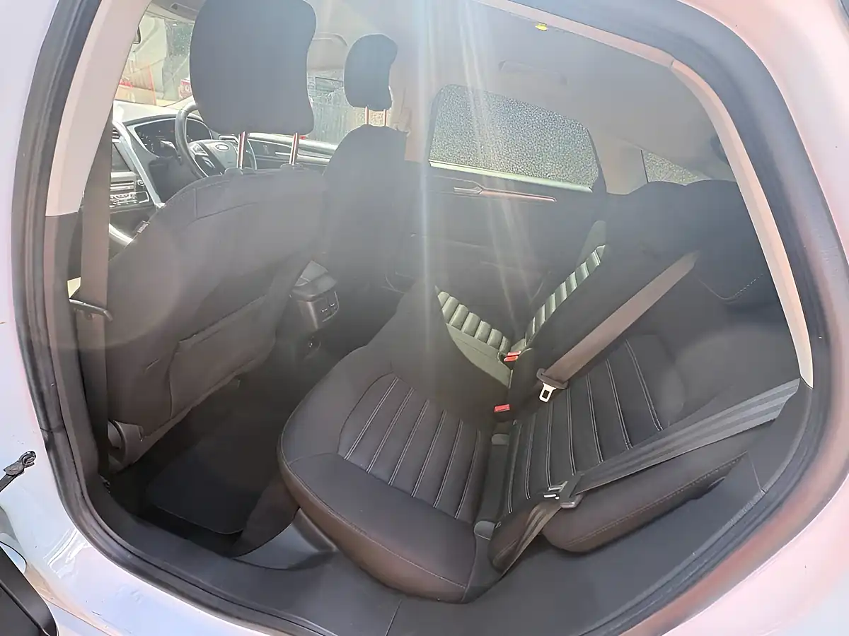 Used 2016 Ford Mondeo Zetec White - Interior and Exterior details 13