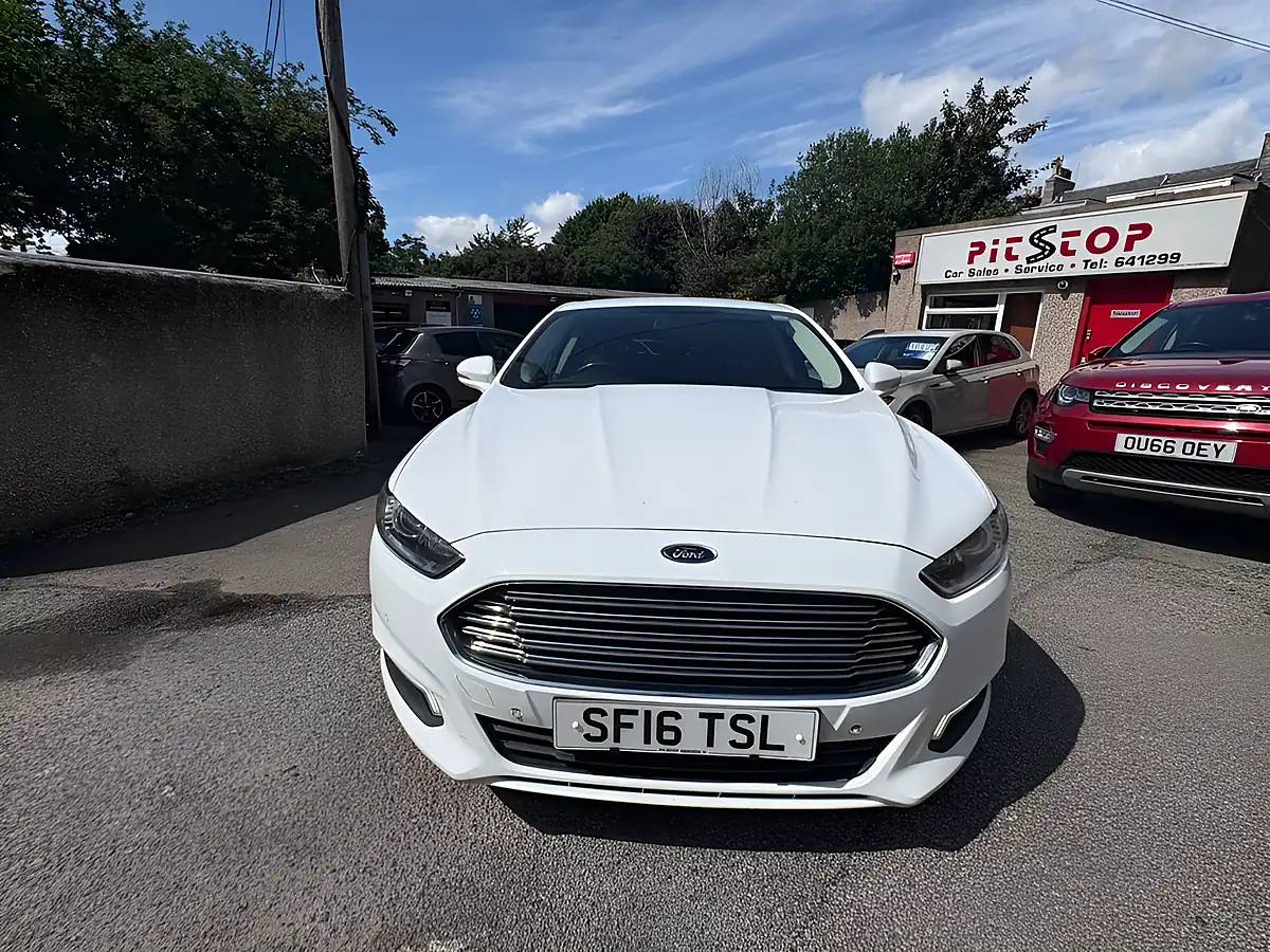 Used 2016 Ford Mondeo Zetec White - Interior and Exterior details 2