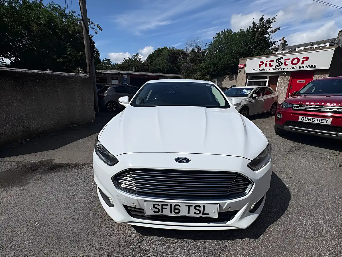 Used 2016 Ford Mondeo Zetec White - Interior and Exterior details 6