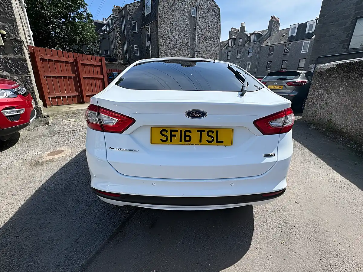 Used 2016 Ford Mondeo Zetec White - Interior and Exterior details 9