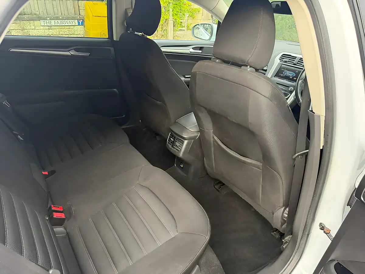 Used 2016 Ford Mondeo Zetec White - Interior and Exterior details 10