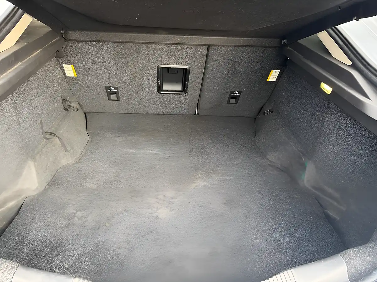 Used 2016 Ford Mondeo Zetec White - Interior and Exterior details 11