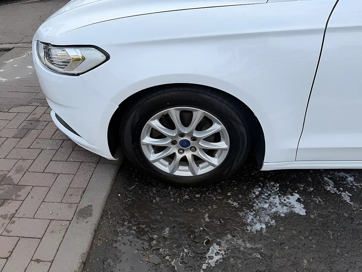 Used 2016 Ford Mondeo Zetec White - Interior and Exterior details 12