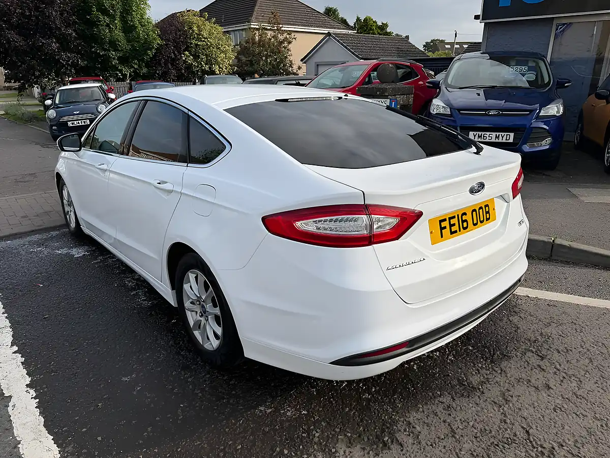 Used 2016 Ford Mondeo Zetec White - Interior and Exterior details 3