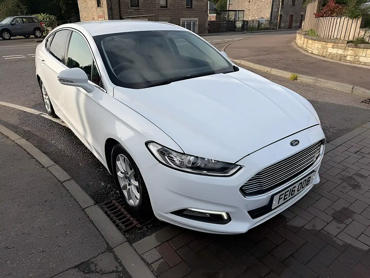 Used 2016 Ford Mondeo Zetec White - Interior and Exterior details 4