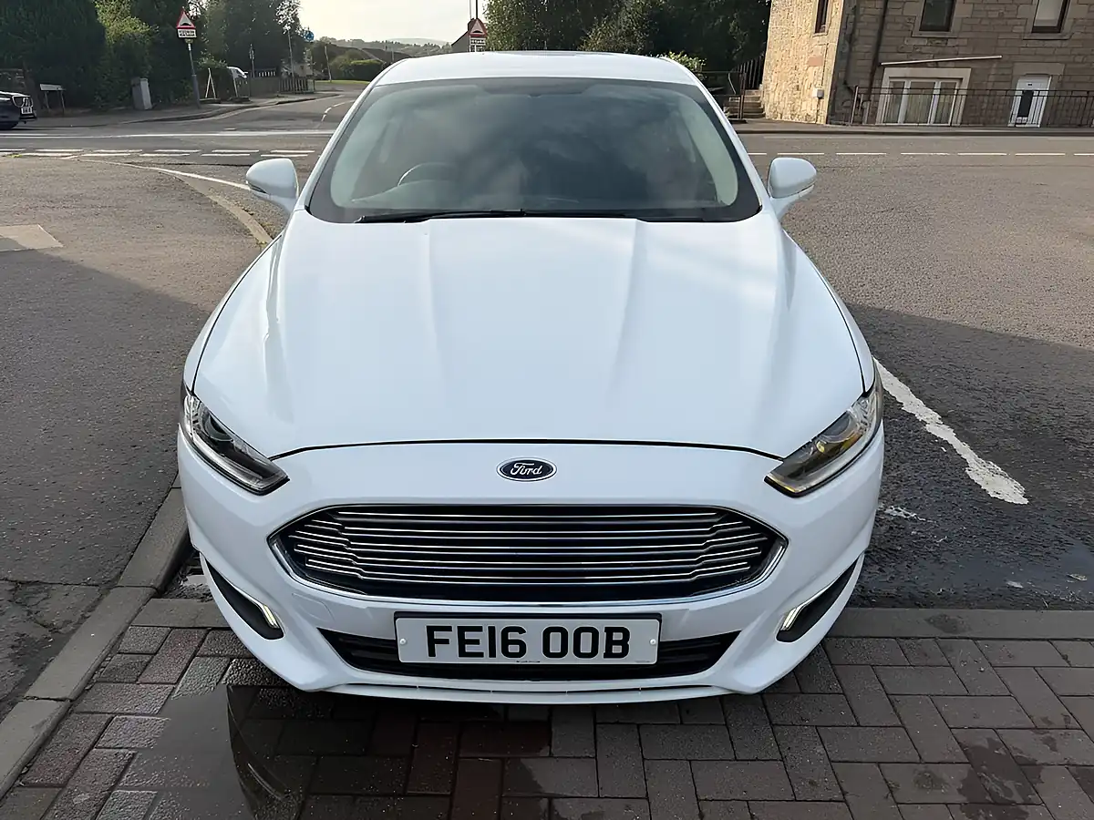 Used 2016 Ford Mondeo Zetec White - Interior and Exterior details 6