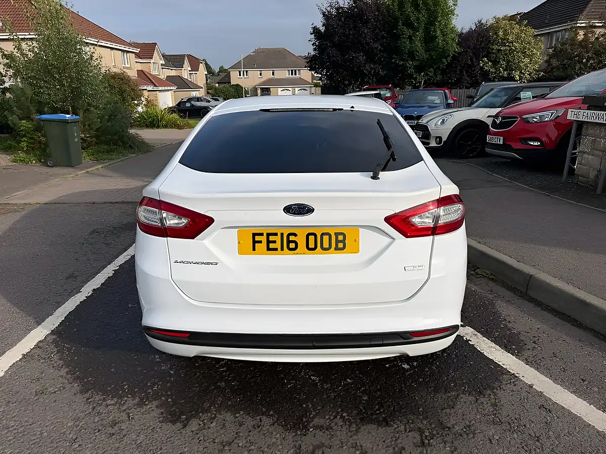 Used 2016 Ford Mondeo Zetec White - Interior and Exterior details 7