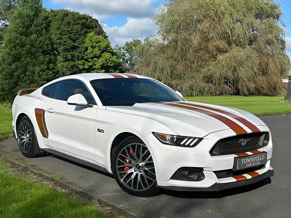 Used 2016 Ford Mustang GT Fastback White - Interior and Exterior details 15
