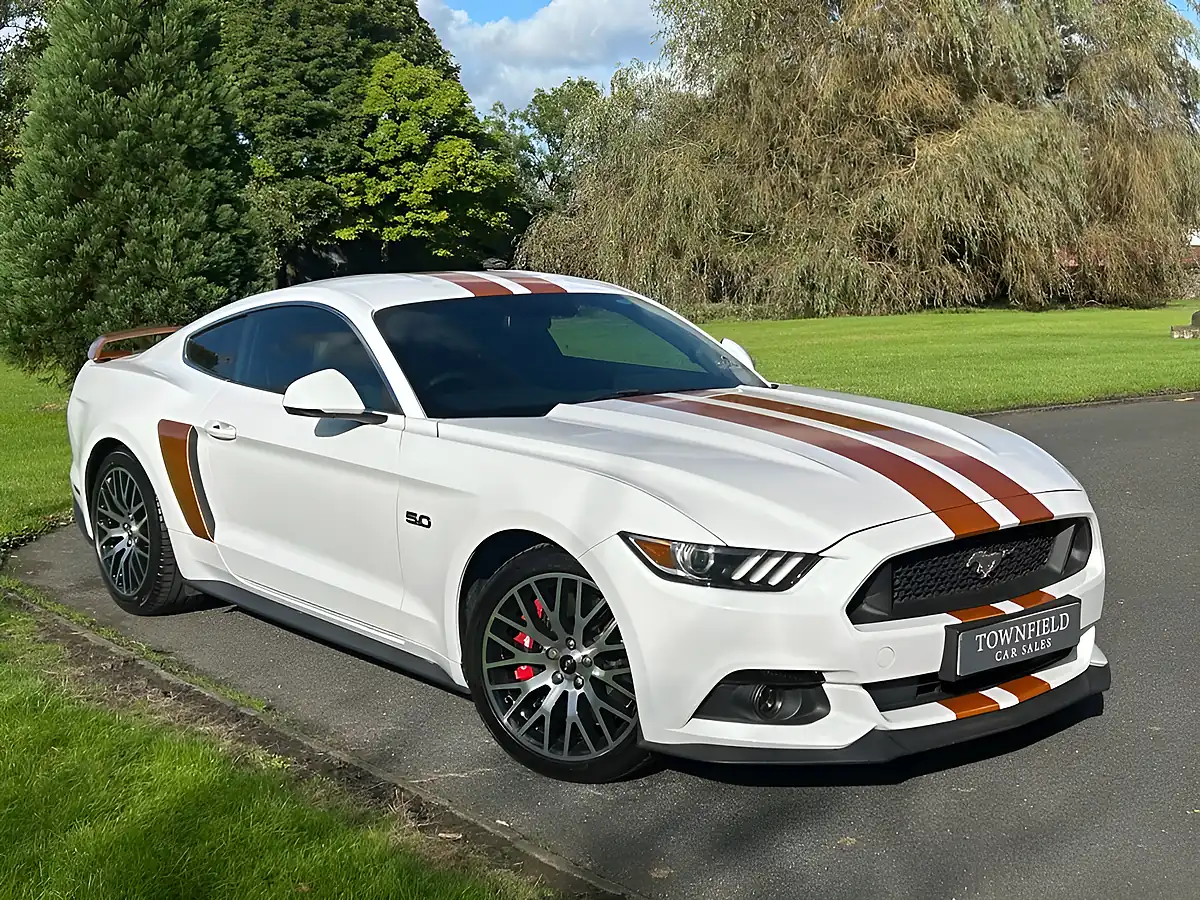 Used 2016 Ford Mustang GT Fastback White - Interior and Exterior details 17