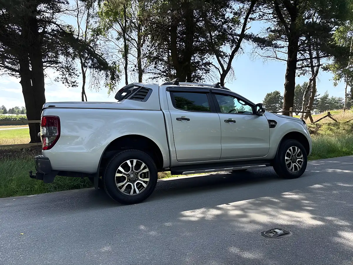Used 2016 Ford Ranger Wildtrak Silver - Interior and Exterior details 5